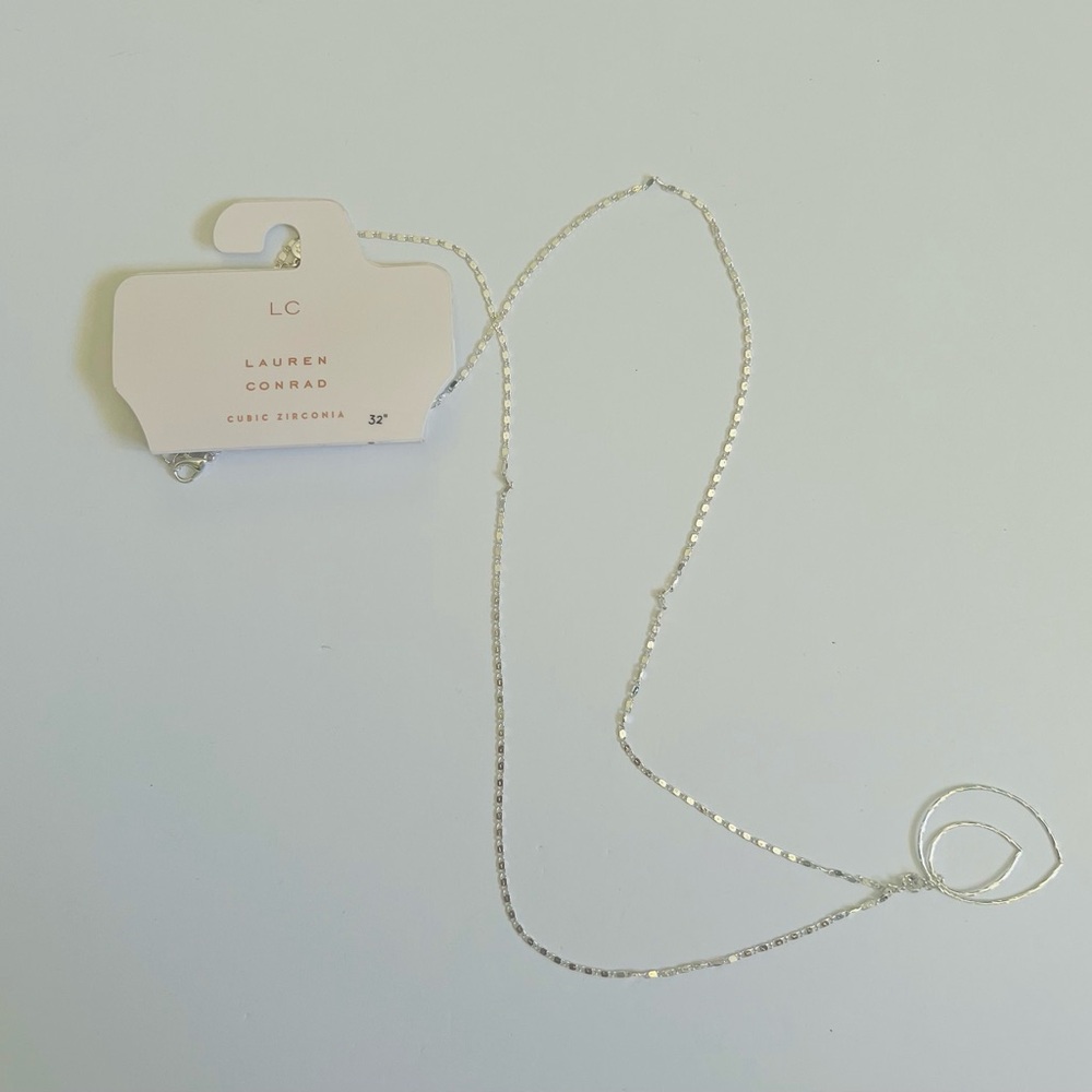 NWT LC Lauren Conrad Silver Tone Leaf Shape Necklace✨